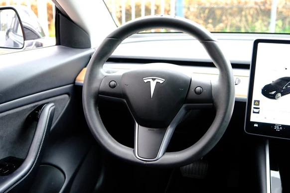 Tesla Model 3 - Afbeelding 6 van 30