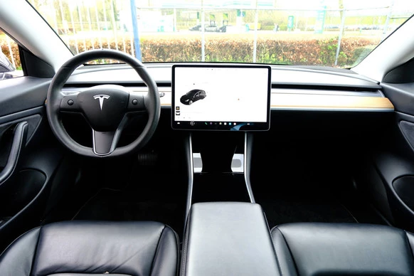 Tesla Model 3 - Afbeelding 11 van 30
