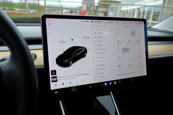 Tesla Model 3 - Afbeelding 13 van 30