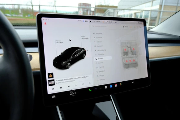 Tesla Model 3 - Afbeelding 15 van 30