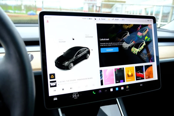 Tesla Model 3 - Afbeelding 22 van 30