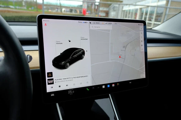 Tesla Model 3 - Afbeelding 25 van 30