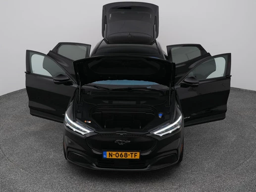 Ford Mustang Mach-E - Afbeelding 28 van 30