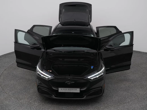 Ford Mustang Mach-E - Afbeelding 28 van 30