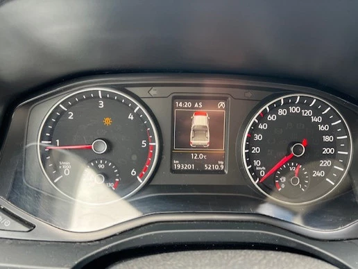 Volkswagen Amarok - Afbeelding 10 van 19