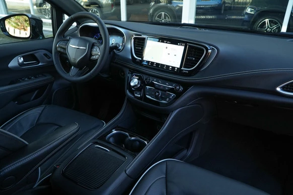 Chrysler Pacifica - Afbeelding 2 van 27