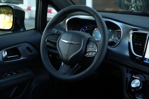 Chrysler Pacifica - Afbeelding 4 van 27