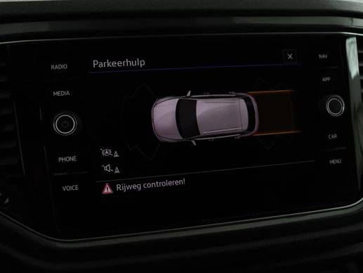 Volkswagen T-Roc - Afbeelding 13 van 30