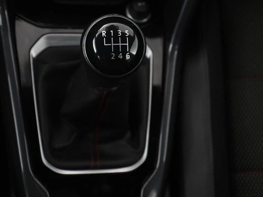 Volkswagen T-Roc - Afbeelding 17 van 30