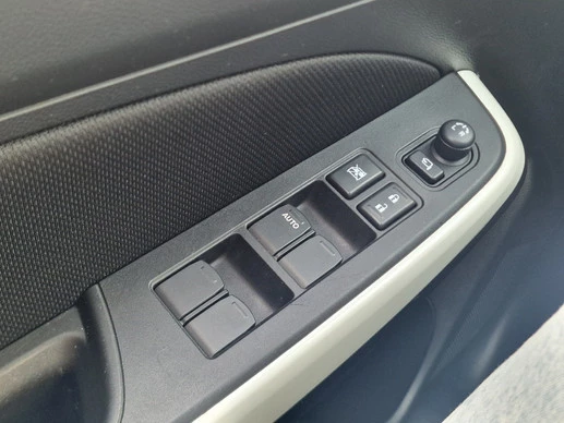 Suzuki Swift - Afbeelding 11 van 16