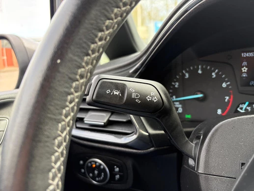 Ford Fiesta - Afbeelding 13 van 30