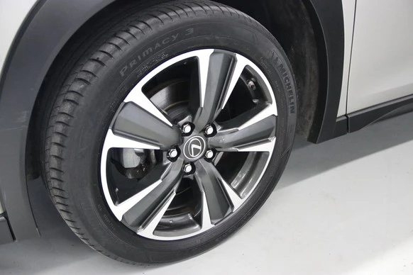 Lexus UX - Afbeelding 4 van 30