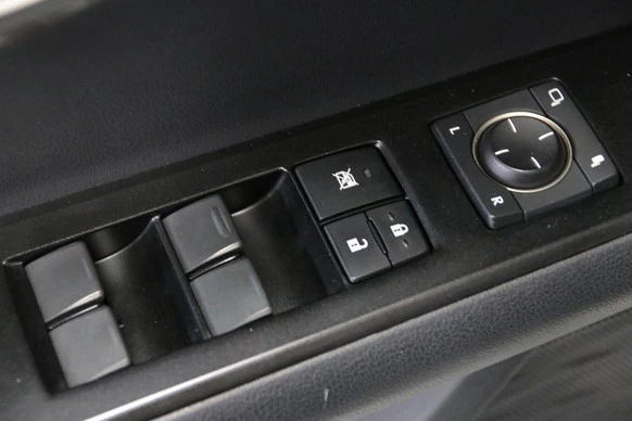 Lexus UX - Afbeelding 18 van 30