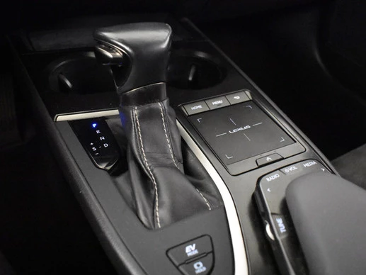 Lexus UX - Afbeelding 17 van 20