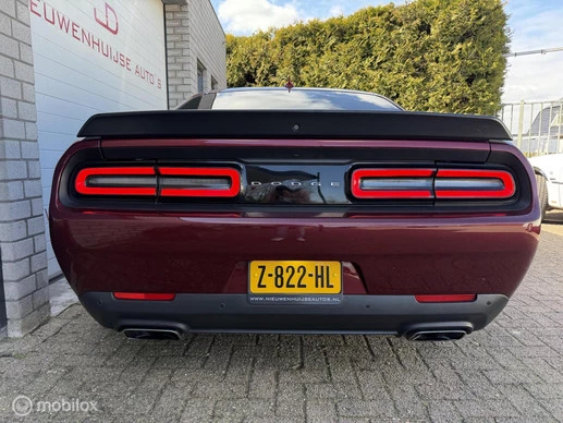 Dodge Challenger - Afbeelding 6 van 25