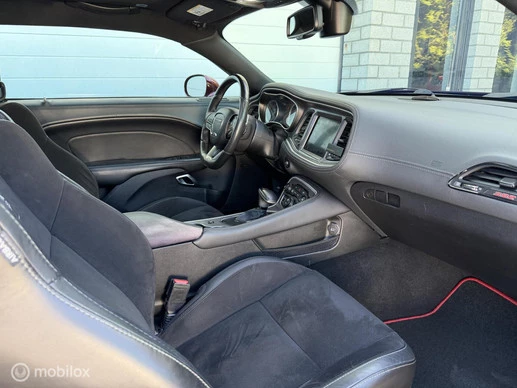 Dodge Challenger - Afbeelding 13 van 25