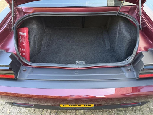 Dodge Challenger - Afbeelding 24 van 25