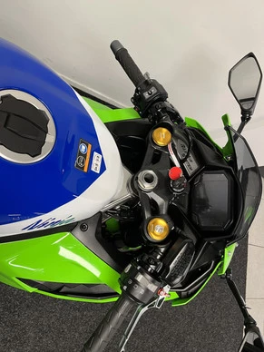 Kawasaki Ninja ZX - Afbeelding 9 van 23