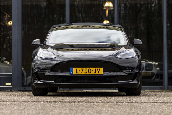 Tesla Model 3 - Afbeelding 2 van 30