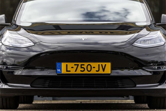 Tesla Model 3 - Afbeelding 3 van 30