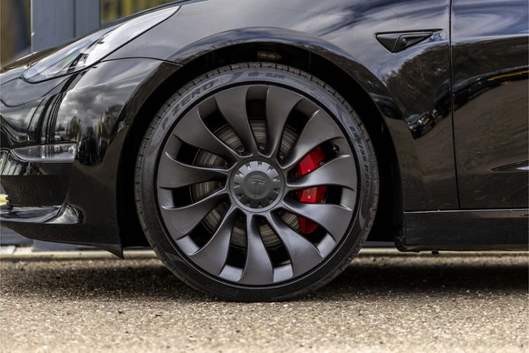 Tesla Model 3 - Afbeelding 9 van 30