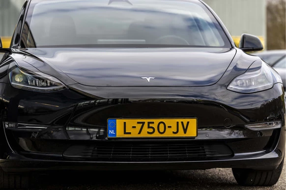 Tesla Model 3 - Afbeelding 12 van 30