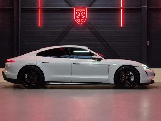 Porsche Taycan - Afbeelding 3 van 30