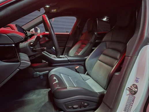 Porsche Taycan - Afbeelding 5 van 30