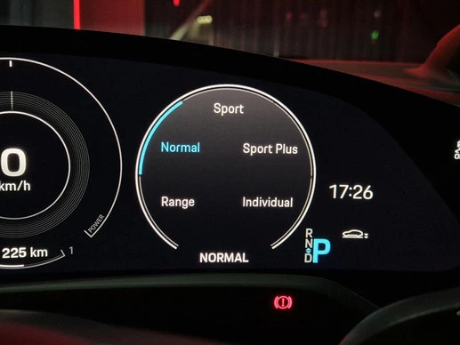 Porsche Taycan - Afbeelding 15 van 30