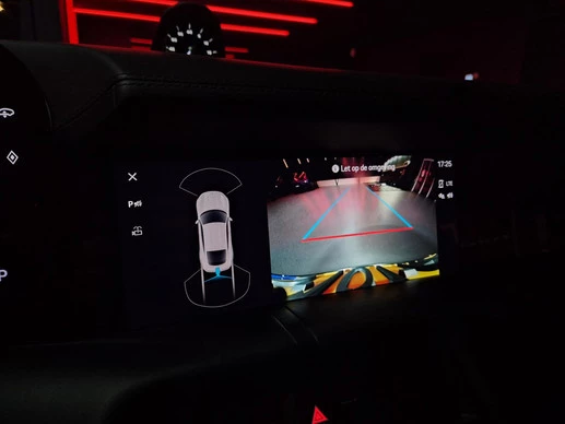 Porsche Taycan - Afbeelding 17 van 30