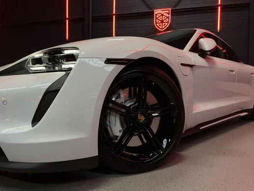 Porsche Taycan - Afbeelding 25 van 30