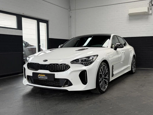 Kia Stinger - Afbeelding 2 van 30