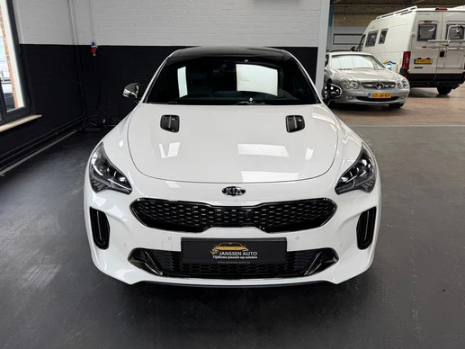 Kia Stinger - Afbeelding 4 van 30
