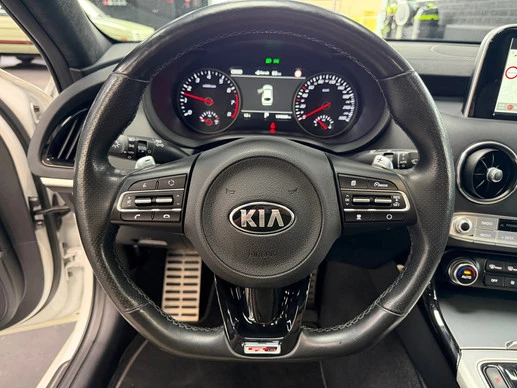 Kia Stinger - Afbeelding 11 van 30