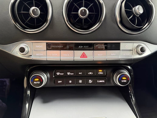 Kia Stinger - Afbeelding 21 van 30