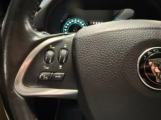 Jaguar XF - Afbeelding 13 van 30