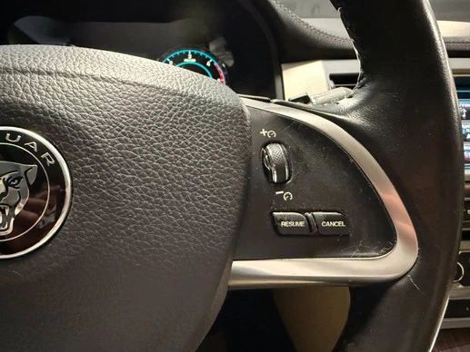 Jaguar XF - Afbeelding 14 van 30