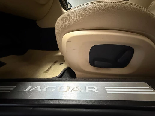 Jaguar XF - Afbeelding 23 van 30