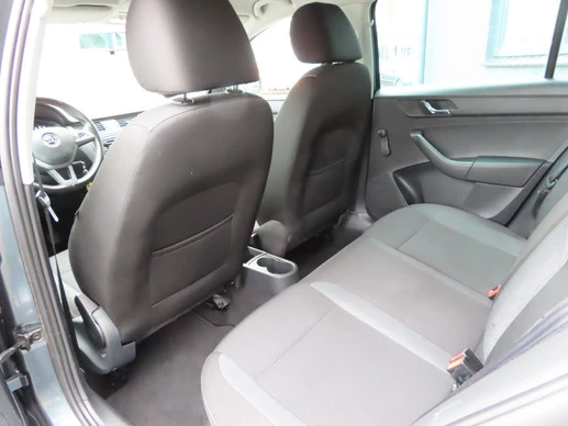 Škoda Rapid - Afbeelding 17 van 19