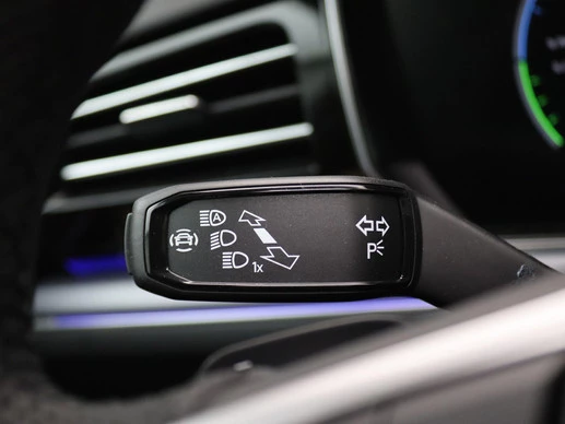 Volkswagen Touareg - Afbeelding 21 van 30