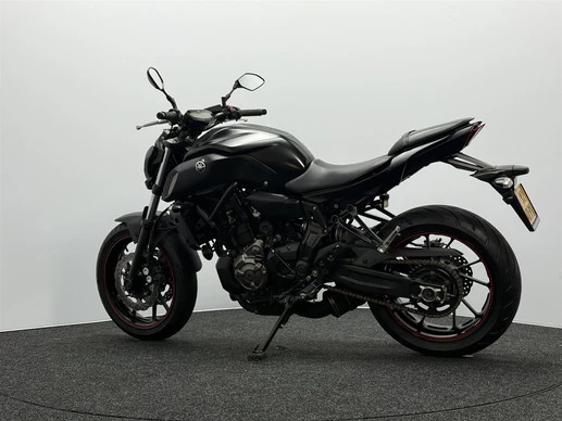 Yamaha MT 07 - Afbeelding 10 van 18
