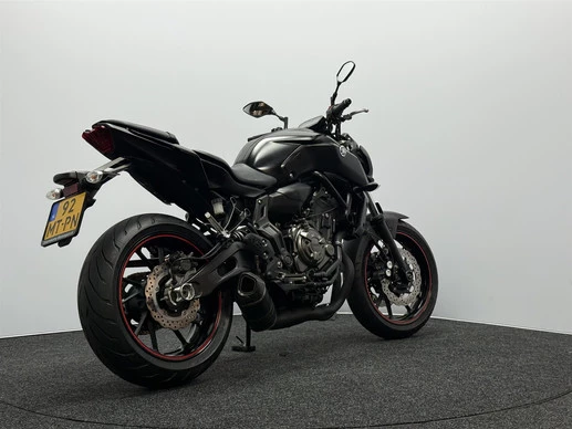 Yamaha MT 07 - Afbeelding 15 van 18