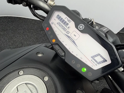 Yamaha MT 07 - Afbeelding 17 van 18