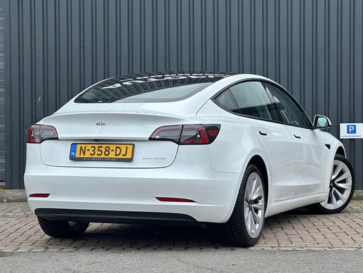 Tesla Model 3 - Afbeelding 5 van 24