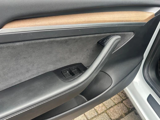 Tesla Model 3 - Afbeelding 9 van 24