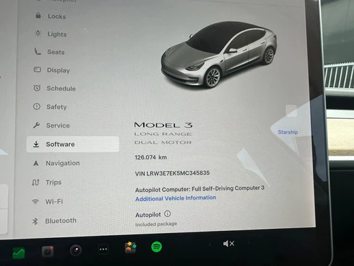 Tesla Model 3 - Afbeelding 17 van 24