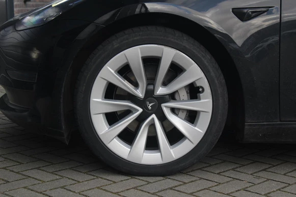 Tesla Model 3 - Afbeelding 6 van 25