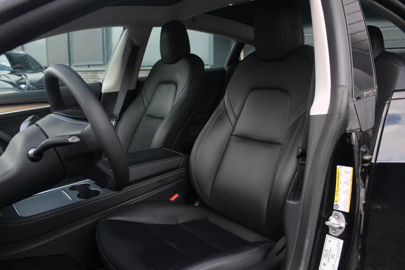 Tesla Model 3 - Afbeelding 7 van 25