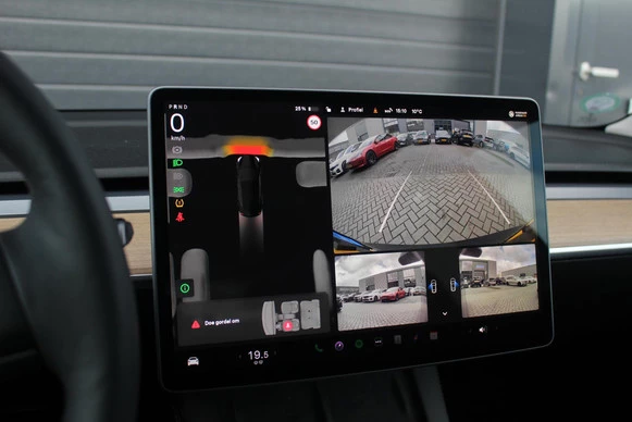 Tesla Model 3 - Afbeelding 18 van 25