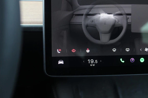 Tesla Model 3 - Afbeelding 22 van 25